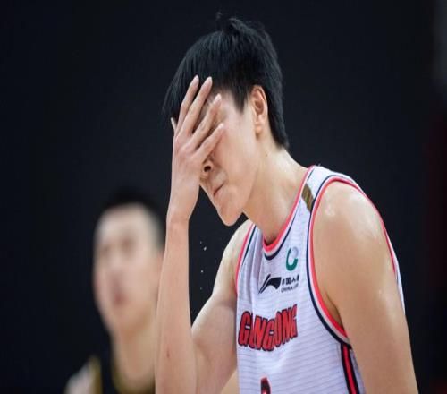 火箭众将防,守强劲,湖人半场投,皇冠体育app下载,皇冠体育官网,澳门皇冠体育,bet皇冠体育在线